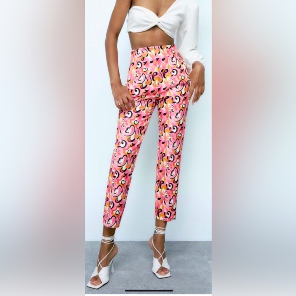 NEW ZARA - High Waisted Pants in Paisley Print with Pleated Front